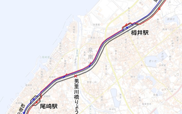 男里川橋りょうが損傷した樽井～尾崎間。単線運転で再開されると、上り列車（青）と下り列車（赤）が両方とも上り線を走ることになる。