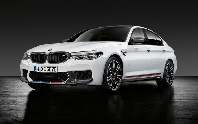 BMW M5 新型のMパフォーマンスパーツ