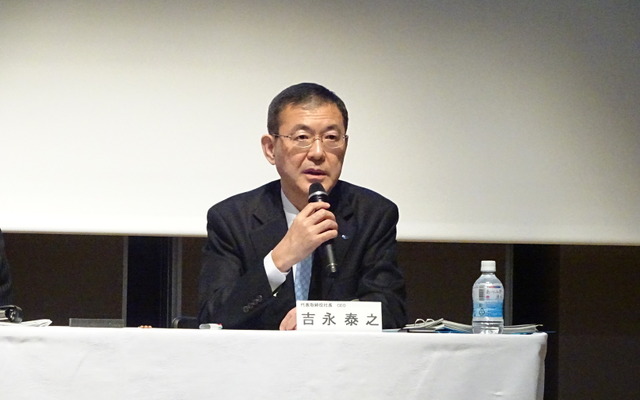 決算を発表するスバルの吉永泰之社長