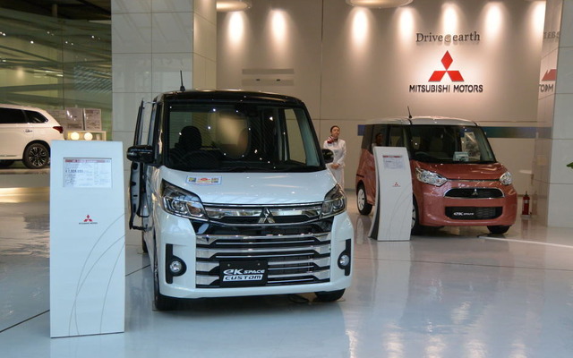 三菱自動車 本社ショールーム