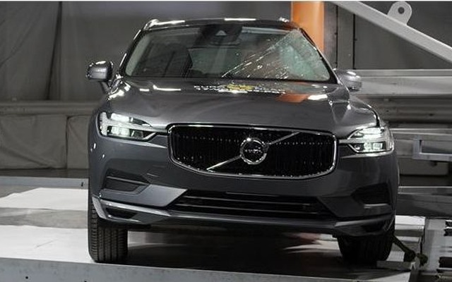 ユーロNCAPでのボルボ XC60新型の衝突テスト