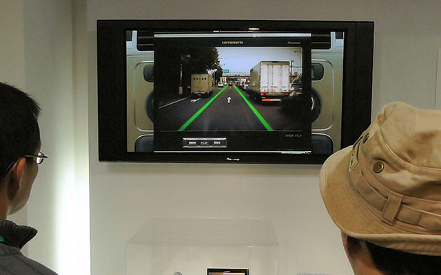 【CEATEC07】パイオニアがカーナビに画像認識技術を応用