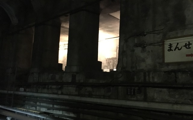 ライトアップされる万世橋駅の旧施設。現在は通気口として使われている。