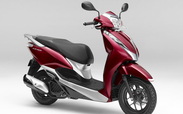 ホンダ リード125（キャンディラスターレッド＜ツートーン＞）
