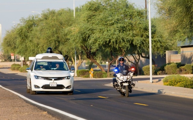 ウェイモの自動運転開発車両の公道テスト