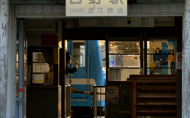 今年8月に完了した日野駅の再生。10月からはカフェ「なないろ」も併設され、日野町の観光拠点として期待されている。