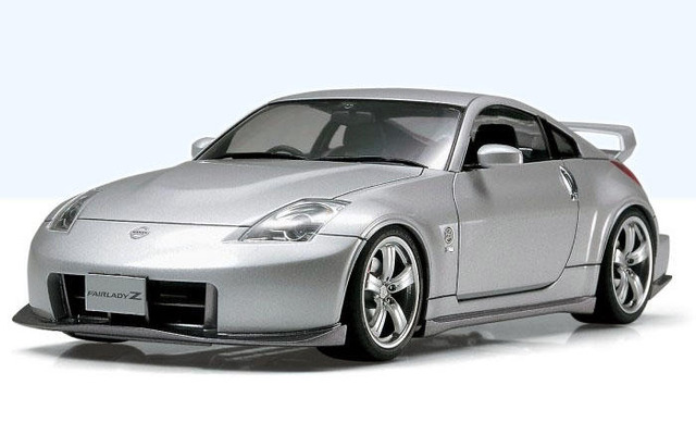 タミヤ10月新製品…Z Version NISMO と Z4 Mクーペレーシング