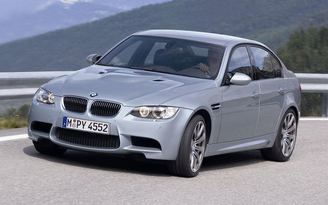 BMW M3サルーン を発表