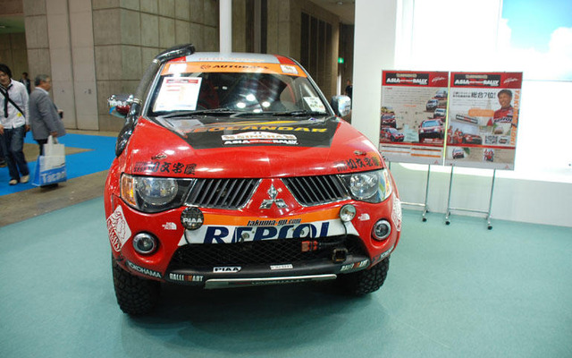 【福祉機器展07】三菱自動車、ハンドドライブのラリーカーを展示