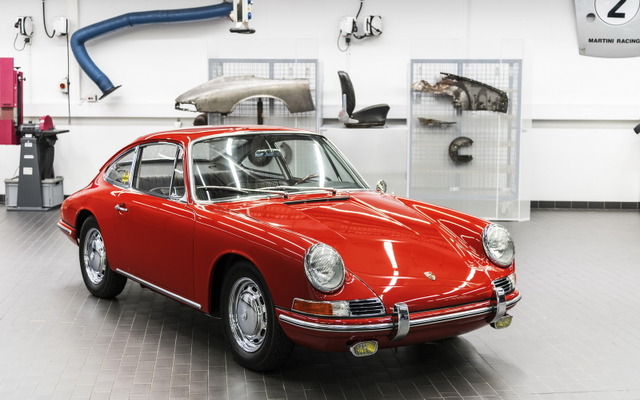 ポルシェミュージアムに収蔵された1964年製ポルシェ911（901）