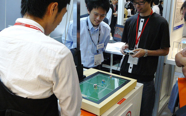 【CEATEC07】ロボロボロボロボ