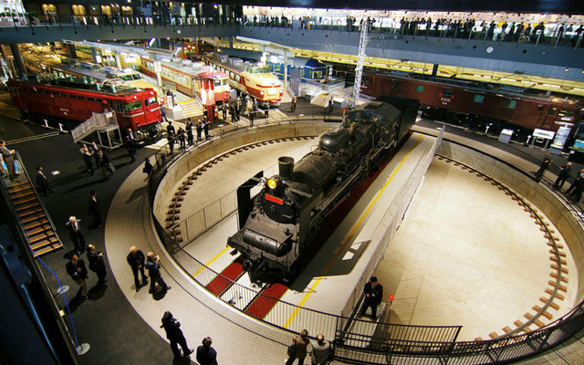 「鉄道博物館」が開館…実物車両など豊富な展示