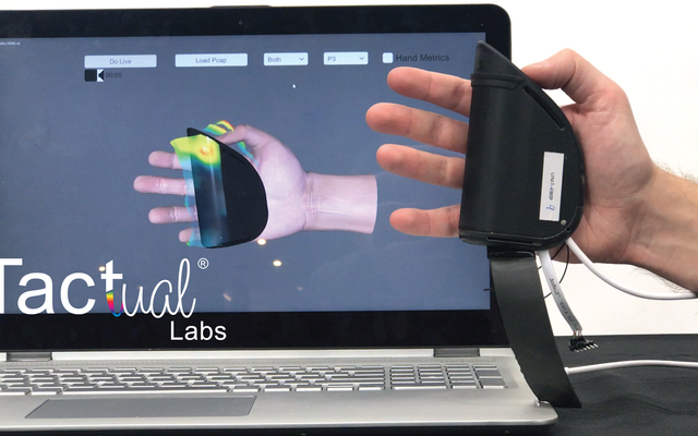 「Tactual Labs」（タクチュアルラボ）は手の骨格の動きをリアルタイムの3Dデータとして認識しジェスチャーでの操作を可能とすることで、運転時にもステアリングホイールから手を離すことなく各種操作を行うことができる技術