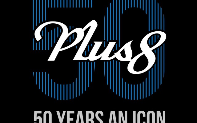 モーガン プラス8 の50周年記念車のロゴ