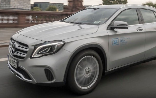 ダイムラーのカーシェア「car2go」に使用されるメルセデスGLA