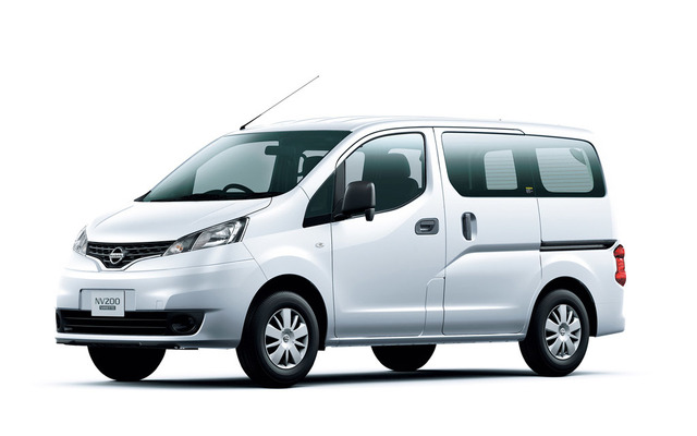 日産 NV200バネット バン 4WD