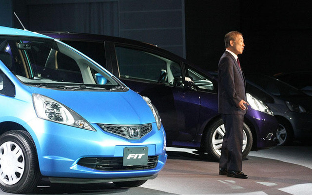 【株価】幅広い銘柄に売り、自動車株は全面安