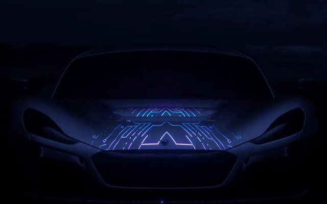 リマック・アウトモビリ社の新型EVハイパーカーのティザーイメージ