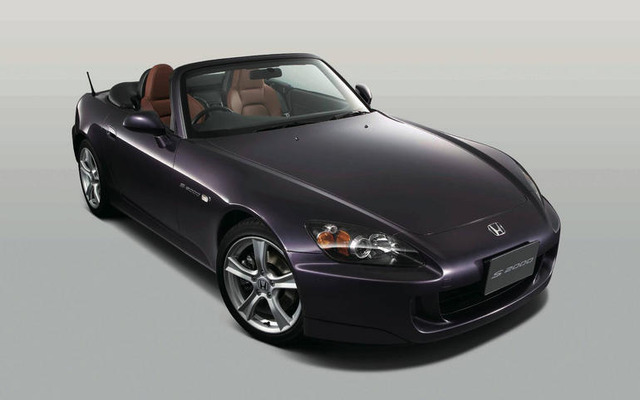 ホンダ S2000 一部改良…横滑り防止装置を全車に装備