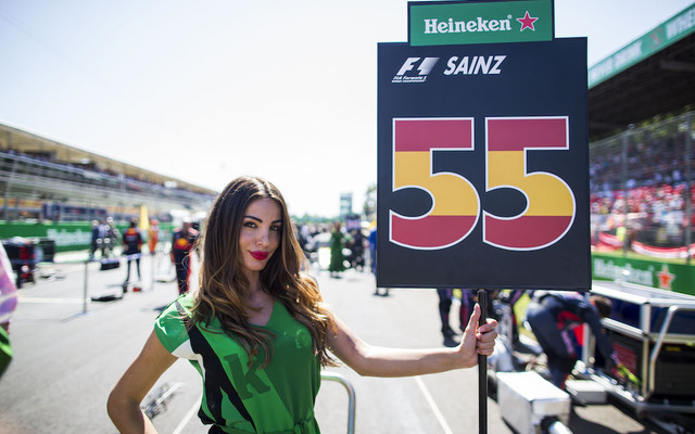 F1グリッドガール（2017年）　(c) Getty Images