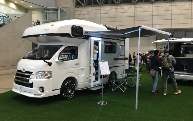 スタイリッシュさも大切!! ハイエースベースのキャブコンバージョンモデル、RVトラストの「BoleroV-max」は福利厚生に導入する企業もあるのだそうだ。