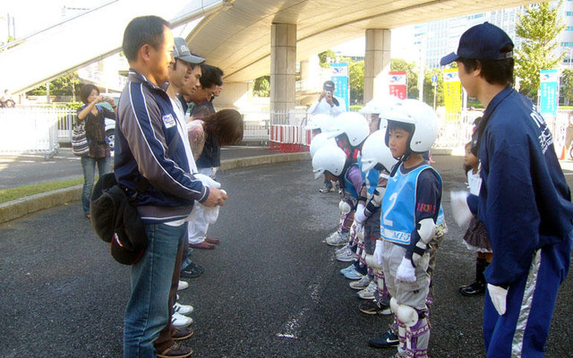 【東京モーターショー07】ミニバイク体験スクールが子供に大人気