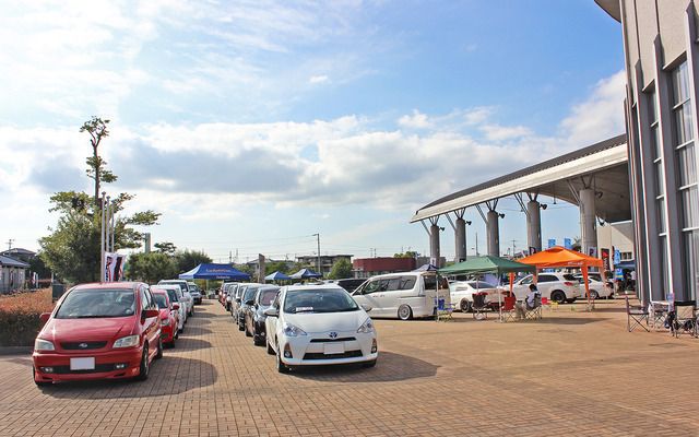 カーオーディオイベントの会場風景。