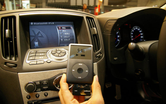 スカイラインクーペ の iPod Bluetooth再生　開発者に聞く