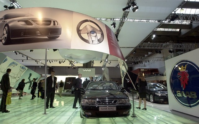 【フランクフルトから東京ショー2001へ】サーブ・スタンドはいつもいいねえ