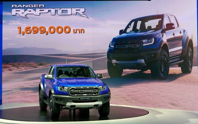 フォード レンジャー・ラプター。価格はタイ国内で生産するにもかかわらず500万円を超える高級車だ