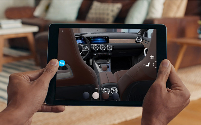 3Dの拡張現実アプリ「メルセデスcAR」
