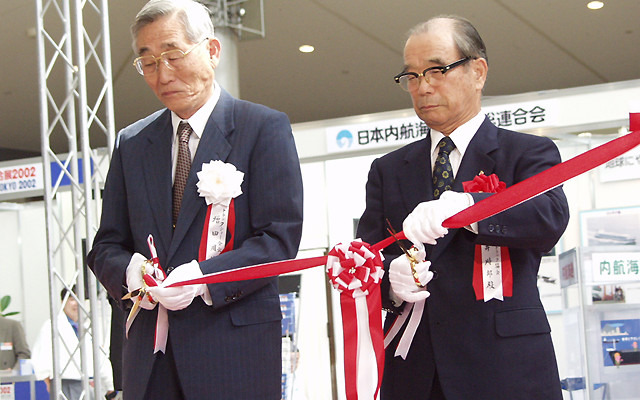 【トラックショー2001】トラックの日に堂々と開幕!! 今年の障害は「無い」