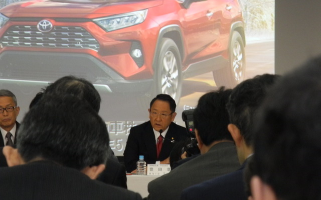 トヨタ自動車の今後の方針について話す豊田章男社長