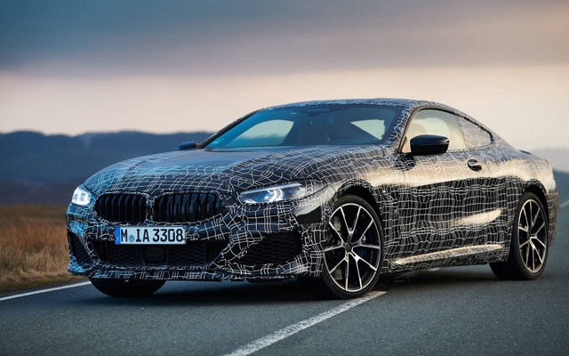 BMW 8シリーズクーペ 新型の開発プロトタイプ車