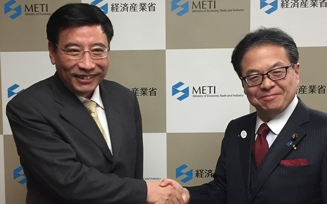 中国の苗工業信息化部部長と世耕経済産業大臣