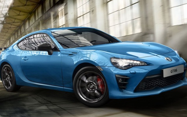 トヨタ GT86（86）クラブシリーズ・ブルーエディション