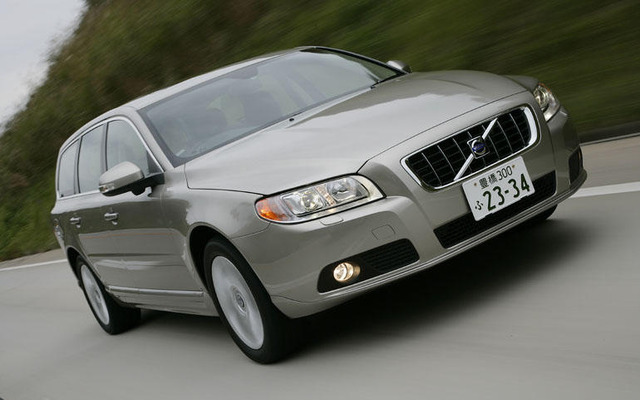 【ボルボ V70 新型登場】プレミアムなのにリーズナブルな内容