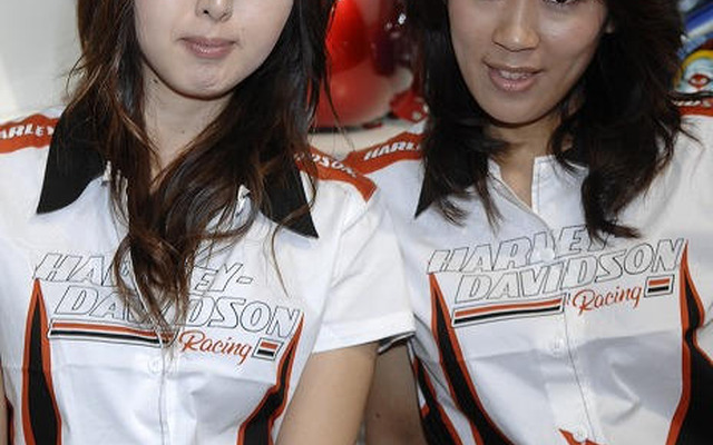 【東京モーターショー07】コンパニオン写真蔵…ハーレーダビッドソン