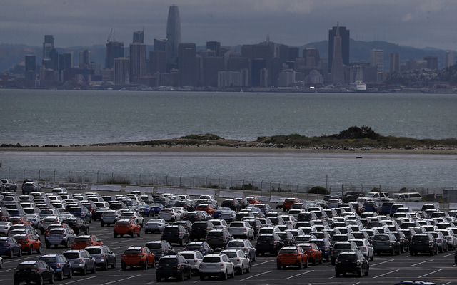 米リッチモンドに陸揚げされた輸入車　(c) Getty Images