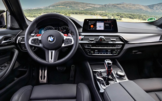 BMW M5 コンペティション