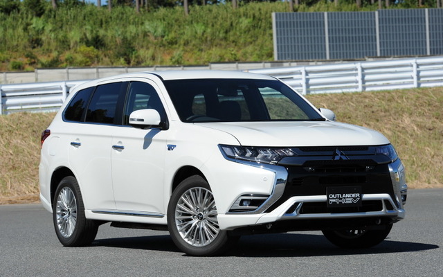 三菱 アウトランダーPHEV 改良新型（プロトタイプ）