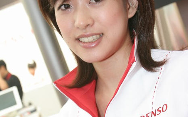 【東京モーターショー07】コンパニオン写真蔵…デンソー その2