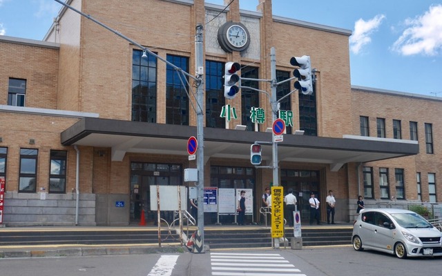 閉鎖された小樽駅。