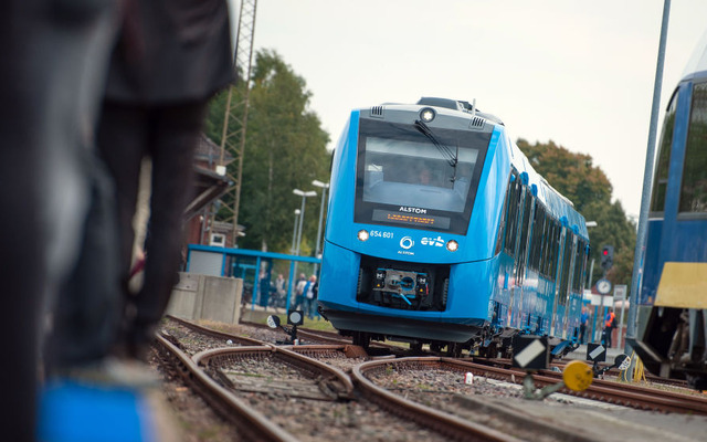 ドイツに登場した燃料電池電車　(c) Getty Images