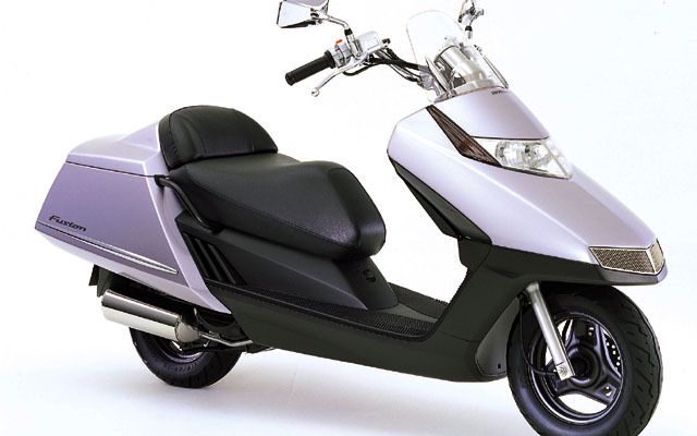 【東京ショー2001 MC出品車】カリスマがファニーに復活？ ホンダ『FUSION 50』