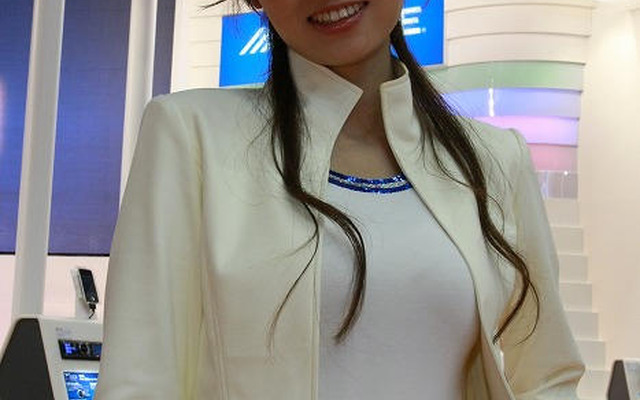 【東京モーターショー07】コンパニオン写真蔵…アルパイン その3