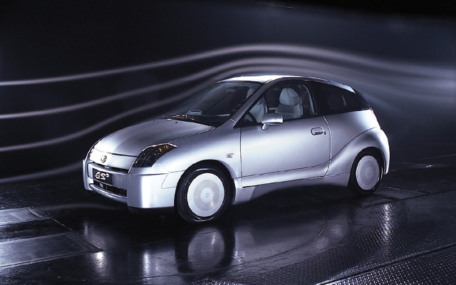 【東京ショー2001出品車】トヨタ『ES3』---『ヴィッツ』の次の環境・経済車