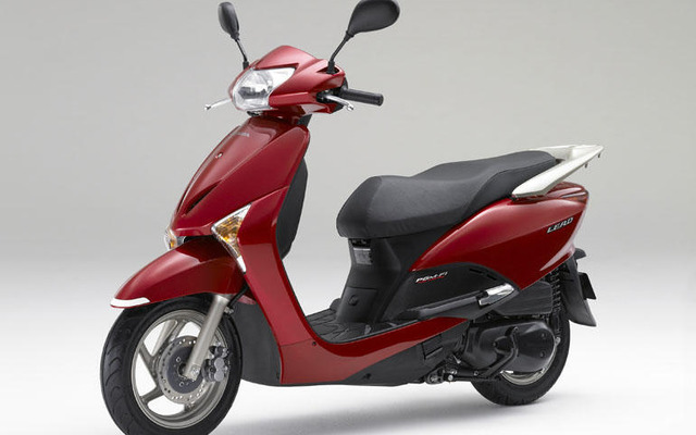 ホンダ リード 新型を市場投入　低燃費の通勤用スクーター