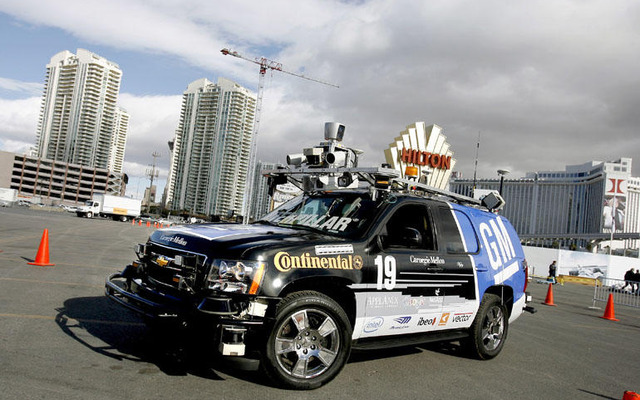 【CES 08】GM、無人の自律走行車のテストを実施