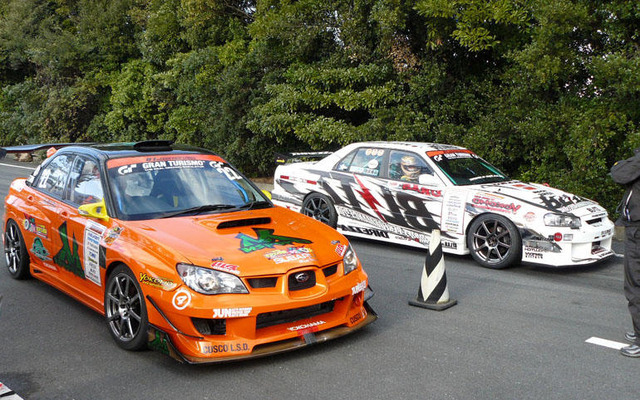 【東京オートサロン08】D1デモラン…トップドリフターが対決